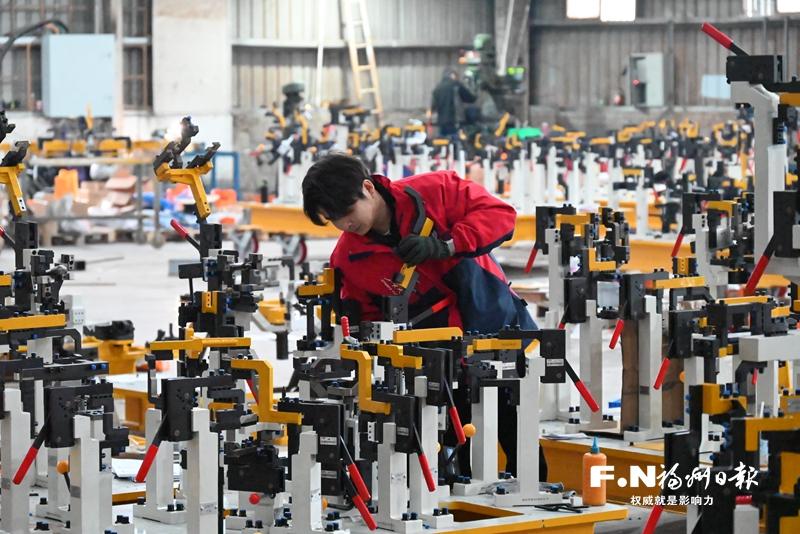 发力新能源赛道 东南汽车城汽配企业加“数”前行 发力新能源赛道 东南汽车城汽配企业加“数”前行