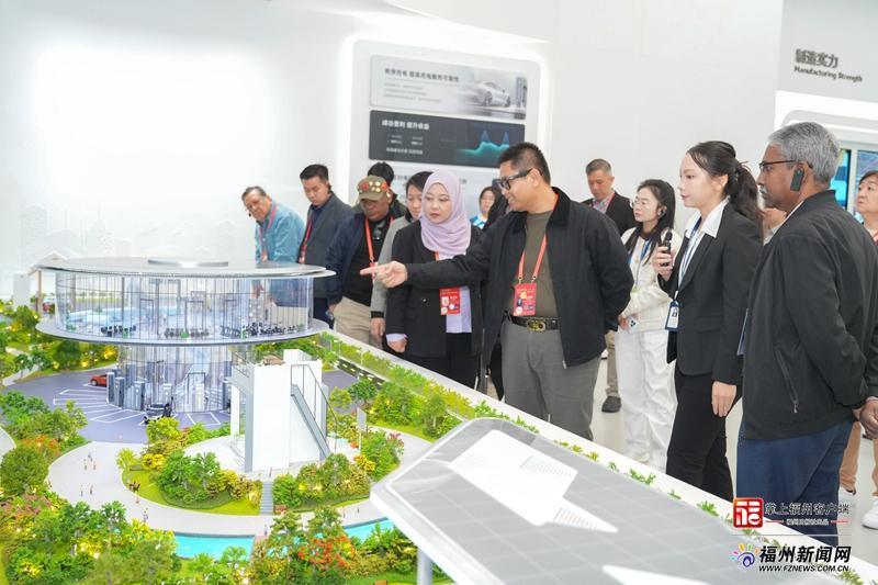 东盟周嘉宾深入一线感受“福州智造”魅力 探寻广阔合作空间