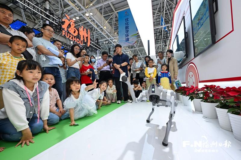 奔跑吧!“福州造”机器人 奔跑吧!“福州造”机器人