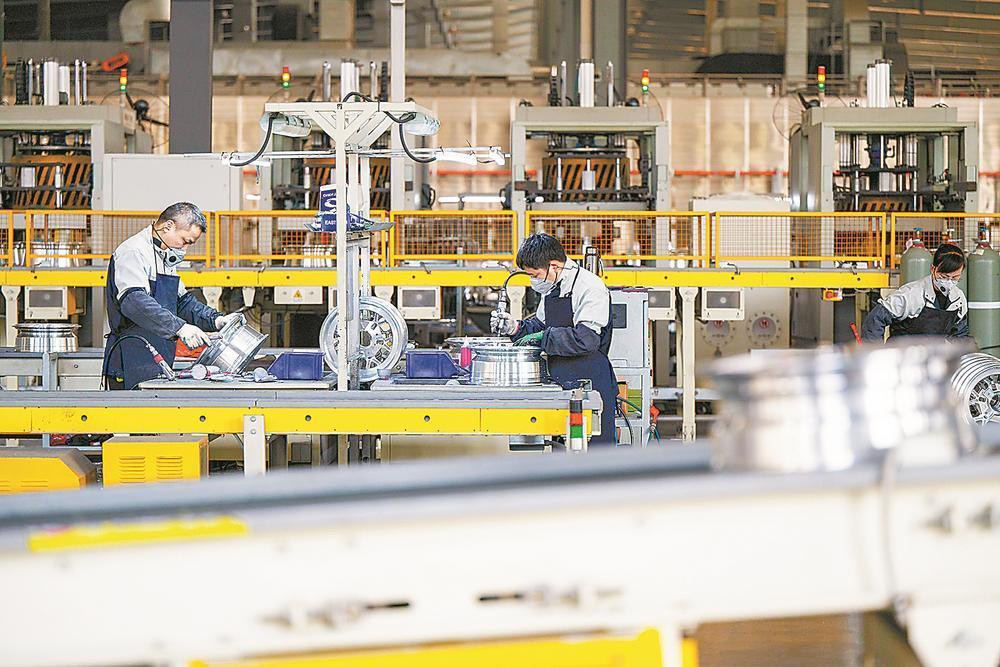 智能生产提效益